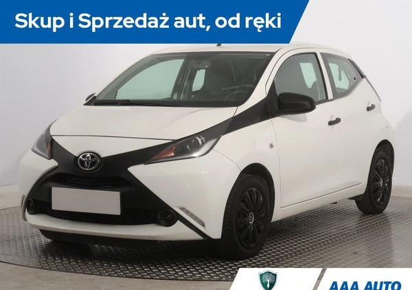 Toyota Aygo cena 34000 przebieg: 71717, rok produkcji 2017 z Zbąszynek małe 137